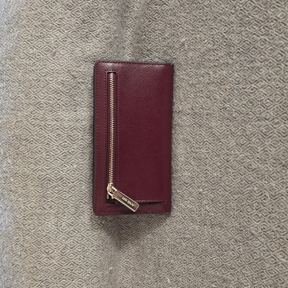 Kate spade maroon leather wallet - Picture 2 of 4